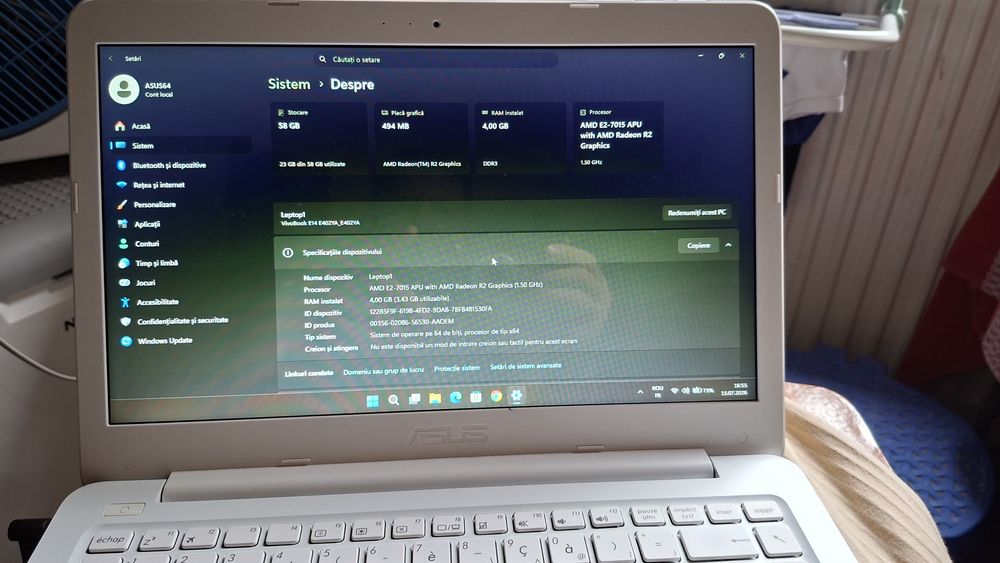 Leptop Asus ViveBook E402Y