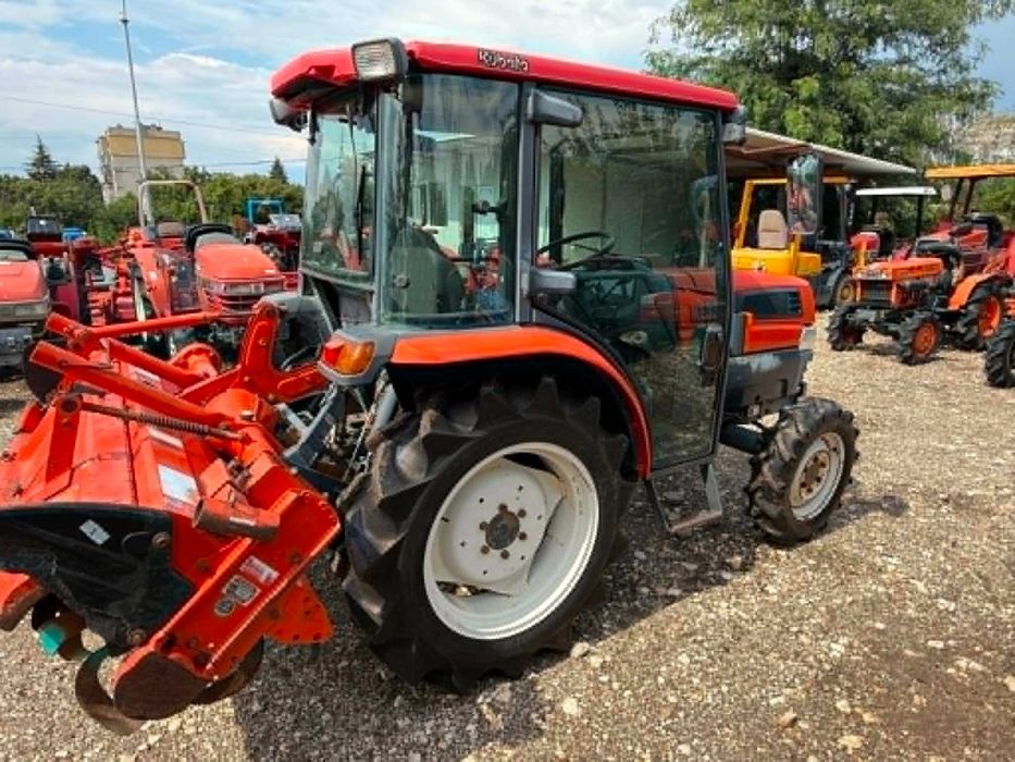 Трактор KUBOTA KL33