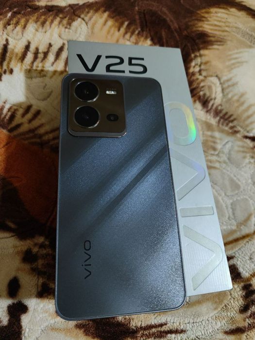 Vivo v25 8+8=16 256gb