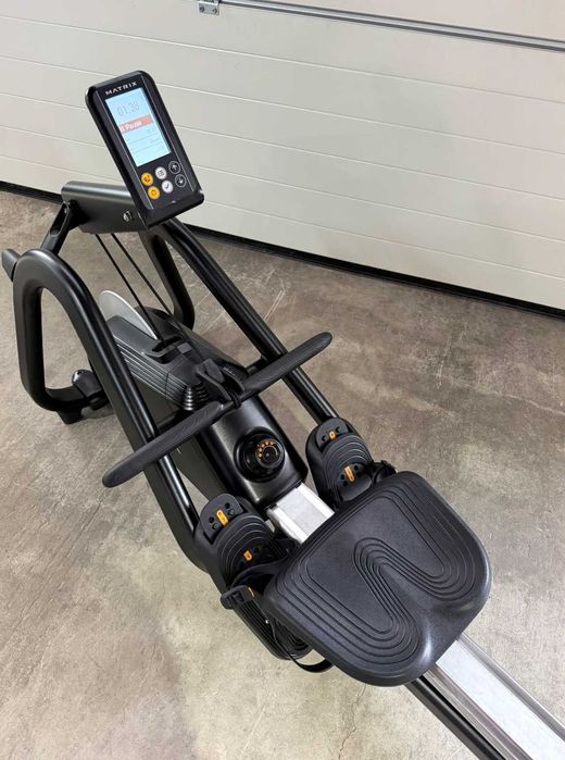 Професионални уреди Technogym Skillmill Connect & Matrix RXP Rower