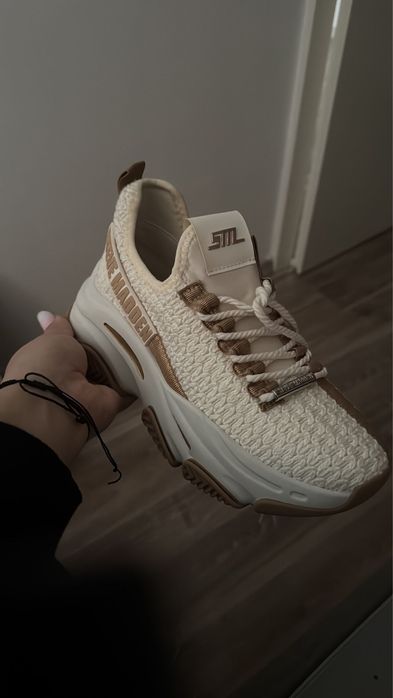 Sneakers Steve Madden 37