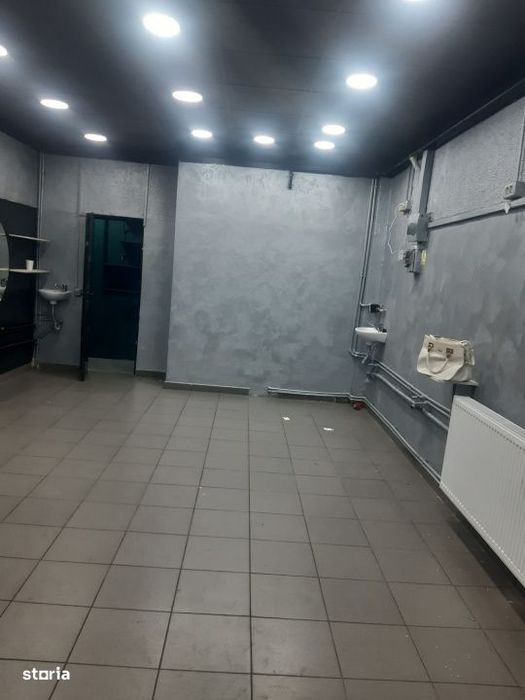 Spatiu comercial / Bdul Regina Maria / Unirii / centrala / curent trif