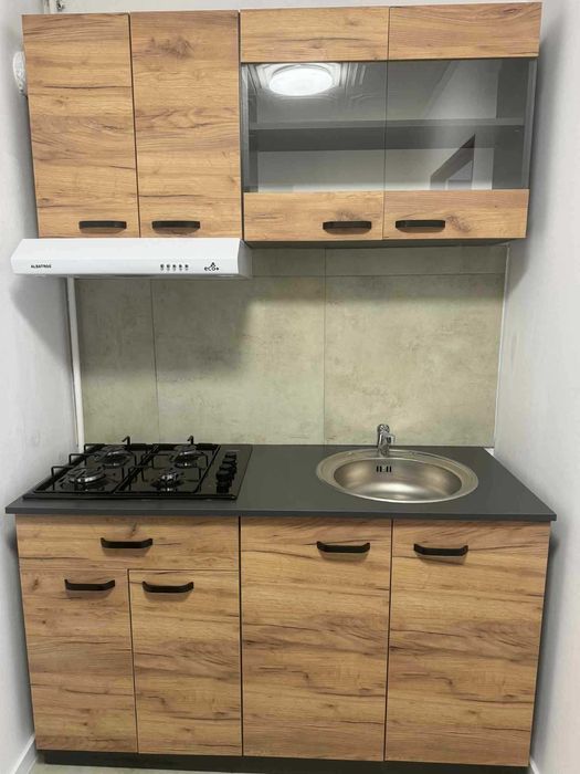 Garsonieră Spațioasă (40mp) Complet Renovatã și Mobilată Modern,