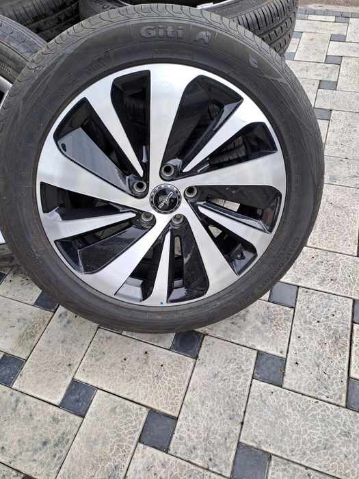 Diska sotiladi 19 razmerda