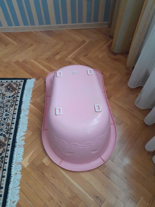 Бебешка вана в отлично състояние