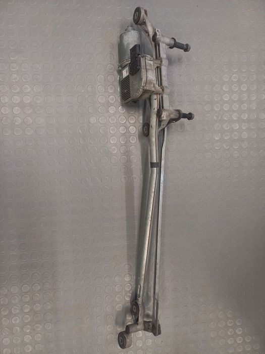 Моторче чистачки Audi Q7