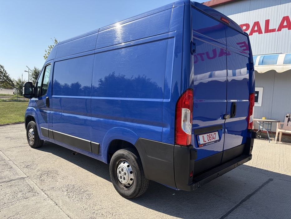 Peugeot Boxer L2H2  3 locuri - 2.2 BlueHDi 140 CP - An 2024 - 79.739 km - TVA Inclus