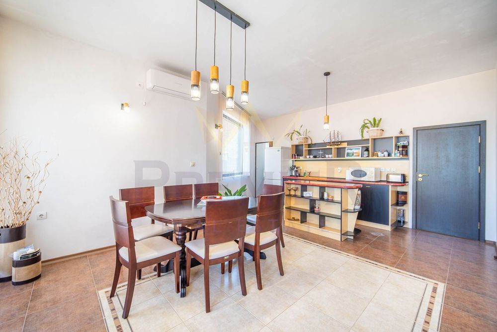 Продава се Къща в Варна, м-т Св. Никола - 209 кв.м за 2154 €/кв.м - Снимка #8