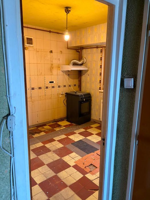 Apartament de vânzare cu 4 camere Lujerului
