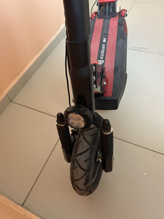 Продам самокат kugo m4