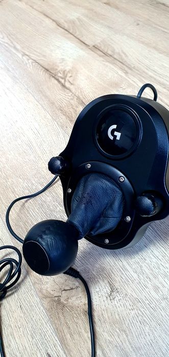 Gaming Volan Logitech G920 Volan+pedal+schimbător+adapter 

Funcționea