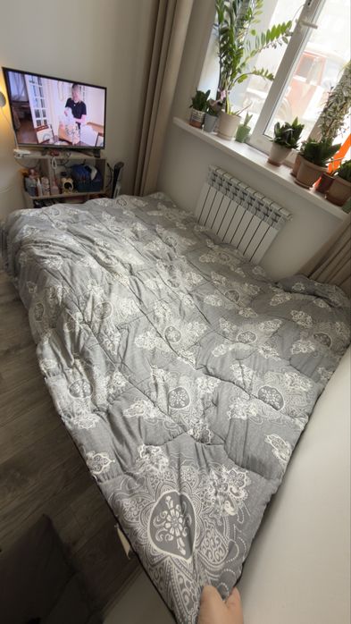 Одеяло на двуспальную кровать