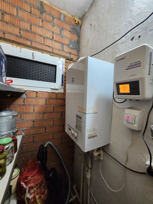 Продаётся 3х комнатная квартира 1 микрорайон в кирпичном доме