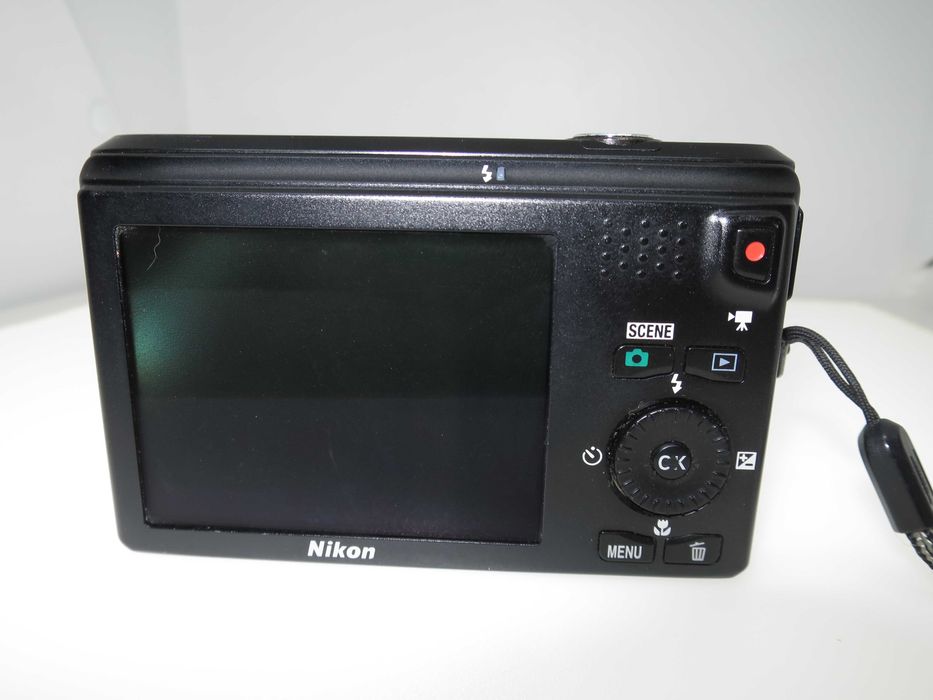Nikon Coolpix S6300 компактен фотоапарат дигитална камера FULL-HD