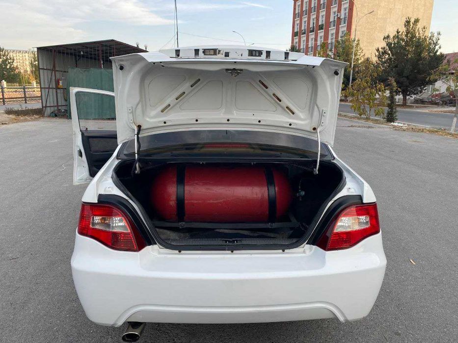 Nexia 2 1.6 dons Srochna sotiladi !!!