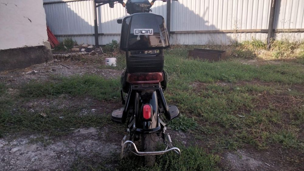 продам скутер ск8