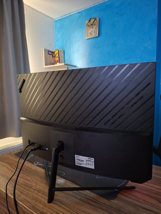 Vând monitor gaming