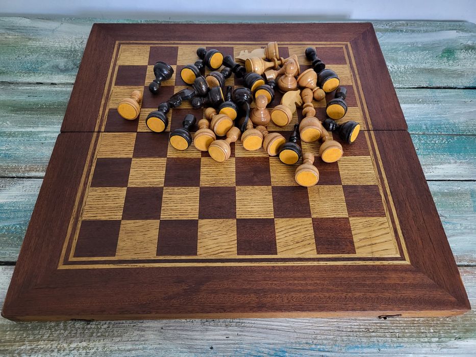 #5 Стар  Шах и табла