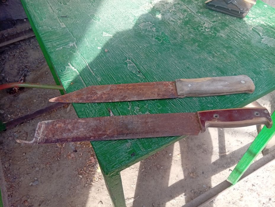 Продам. Мачеты. ( Ходили на свеклу).