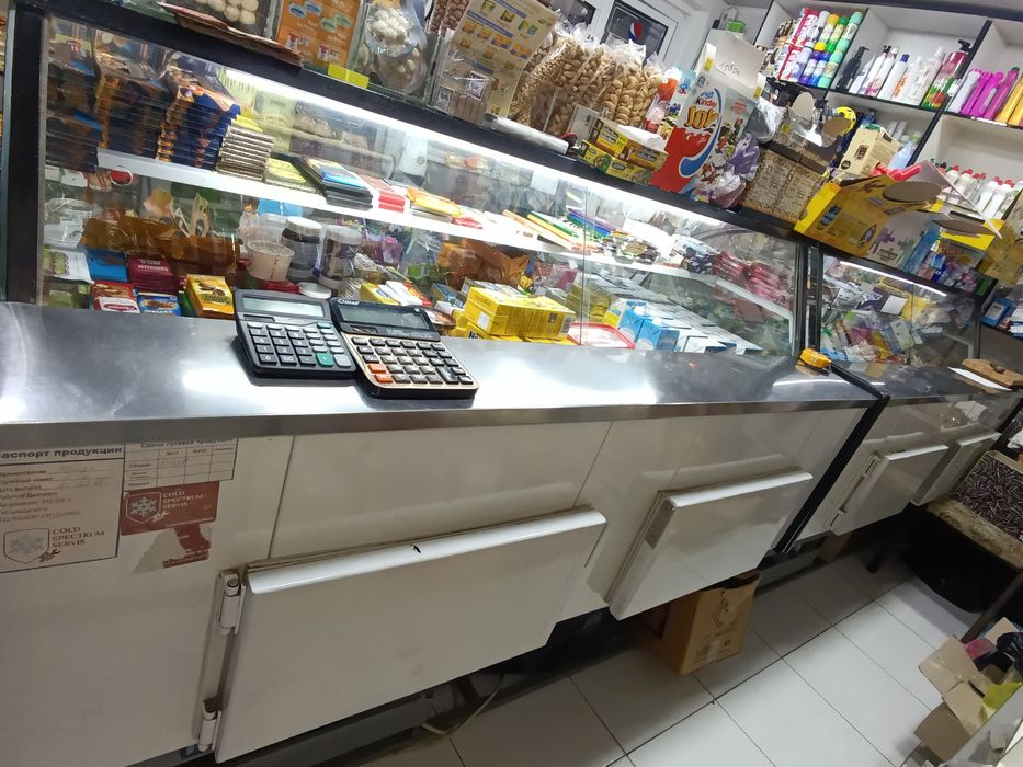 Витрина холодильник