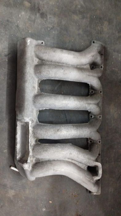 Коллектор на Мерседес двигатель ОМ606