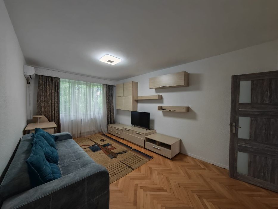 Apartament 2 camere de închiriat