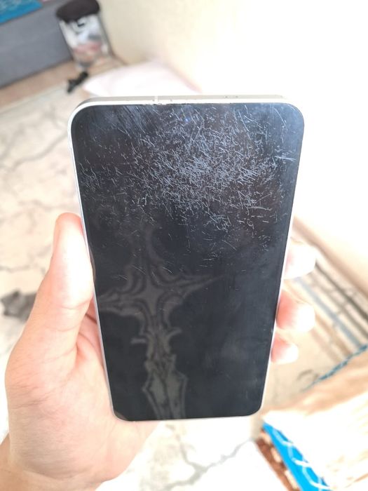 Samsung s25 в плохом состочнии