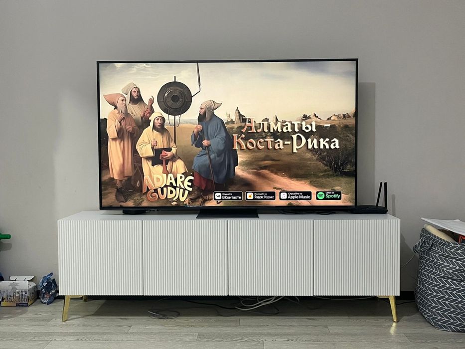 Срочно!!!  Продам тумбу под телевизор