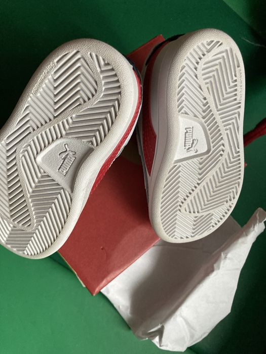 adidasi Puma copii marime 21