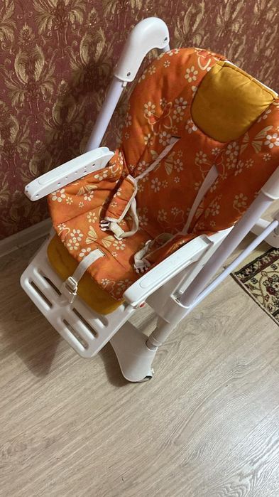 Продам столик для кормления