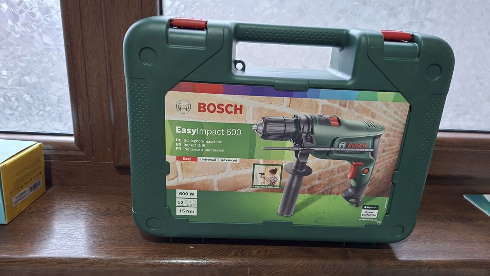 Bormașină Bosch easyimpact 600w, 3000 rpm, percuție