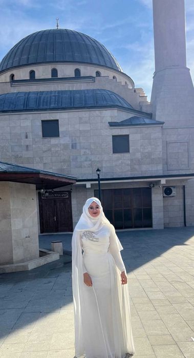 Официална рокличка за специални поводи