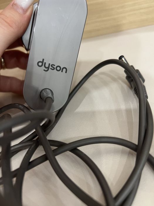 Пылесос Dyson V15 Detect Absolute
