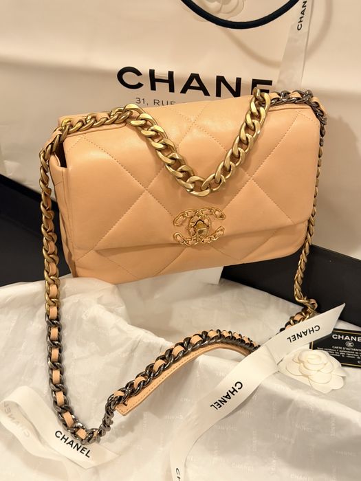 CHANEL 19 Large Flap Bag Beige Lambskin | Full Set