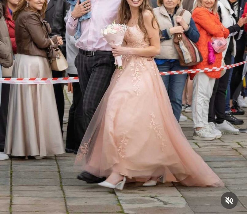 Розова бална рокля, размер S – елегантна, носена веднъж