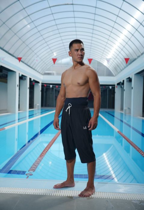 Шорты закрывает аврат