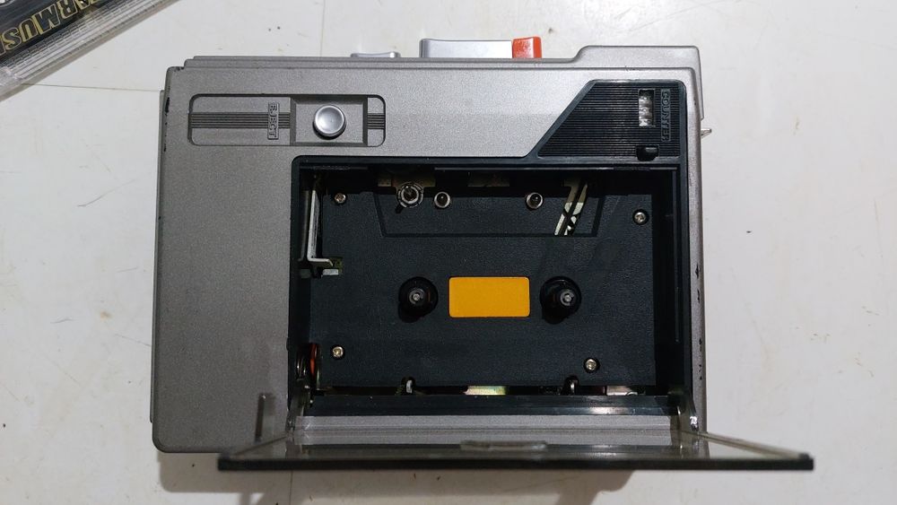 reportofon walkman Unisef Japon