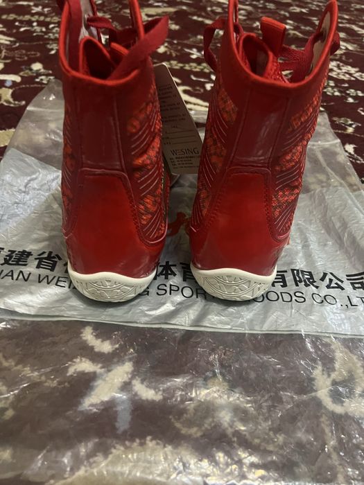 Продаётся оригинал Боксёрка wesing