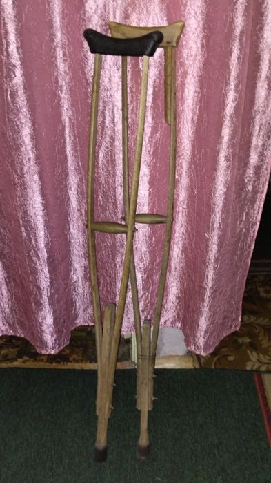 Костыли б/у товар