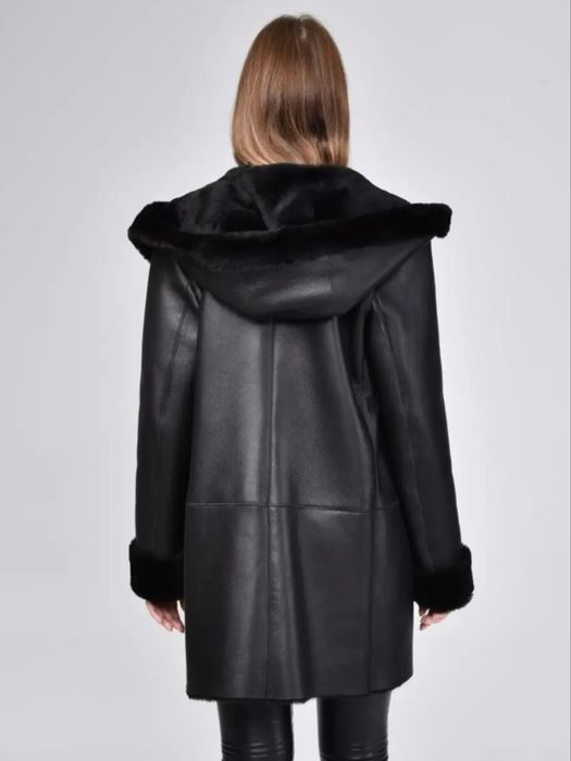 Продам дубленку черную