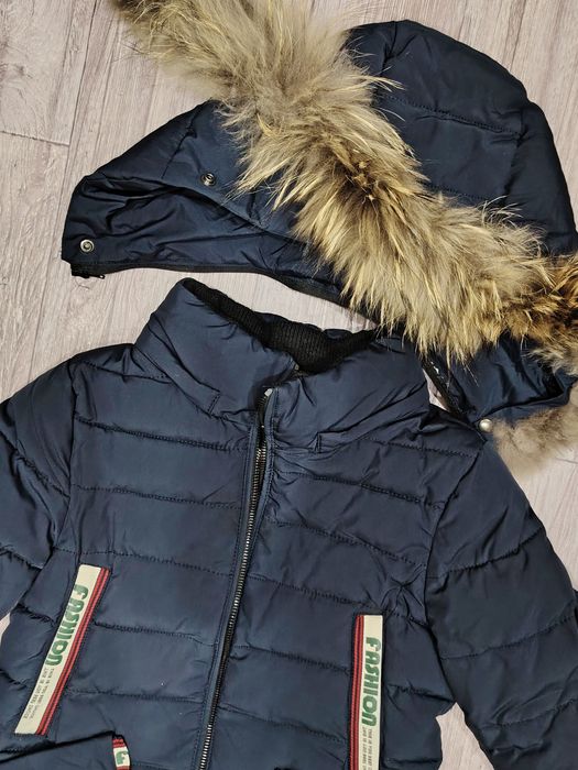 Продам зимний пуховик на девочку