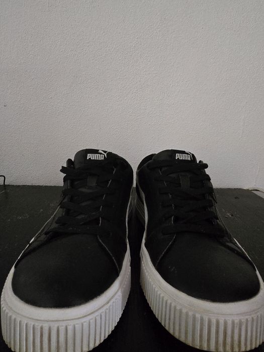 Vând Papuci Puma nr.43-negru