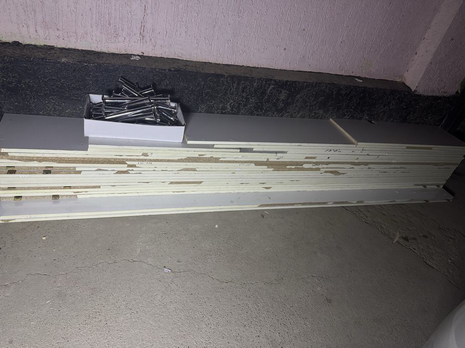 Ламинаттан жасалынған дайын полка