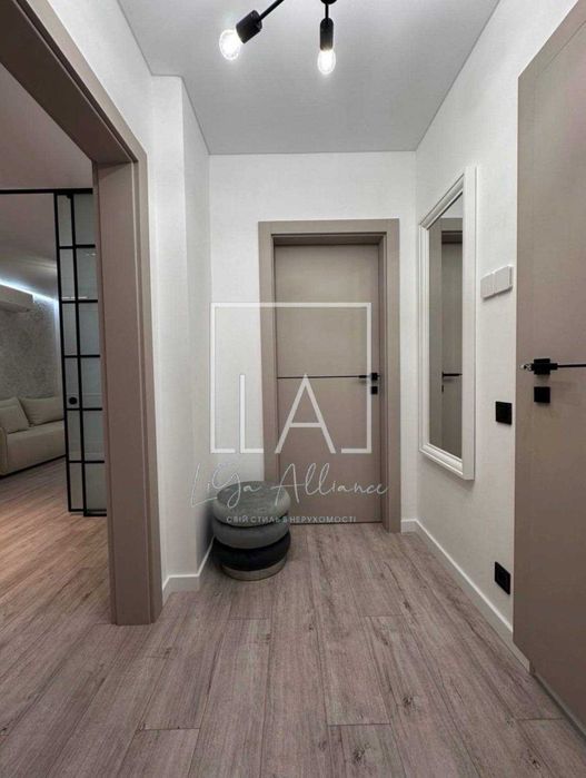 Продава се апартамент 103.48 кв.м. Поморие. Без интерес.