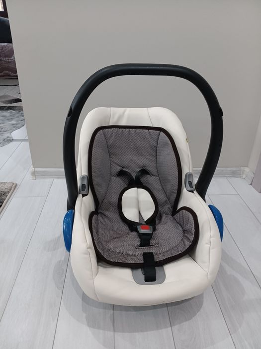 Кошче за новородено за кола и количка baby Merc