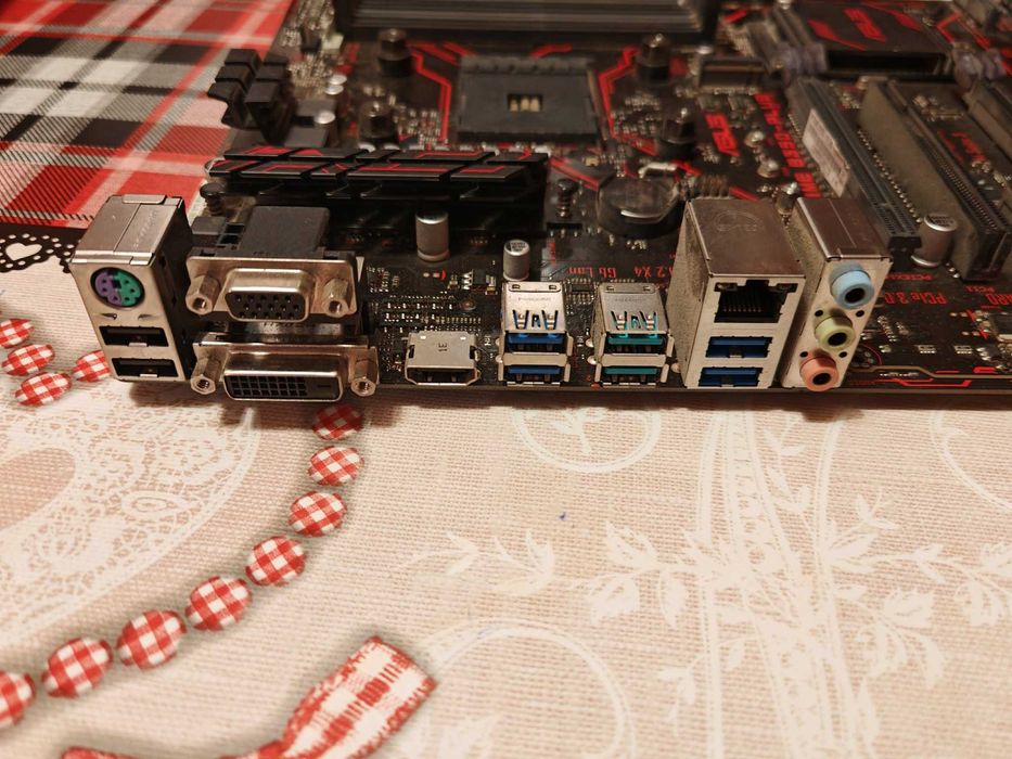 Asus Prime B350-Plus – AM4 дънна платка, отлично състояние