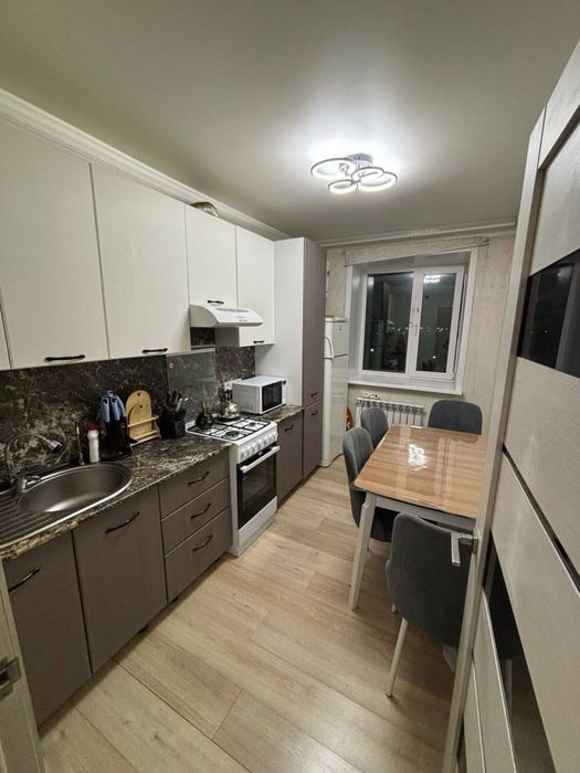 Продам 3 ком квартиру с евроремонтом