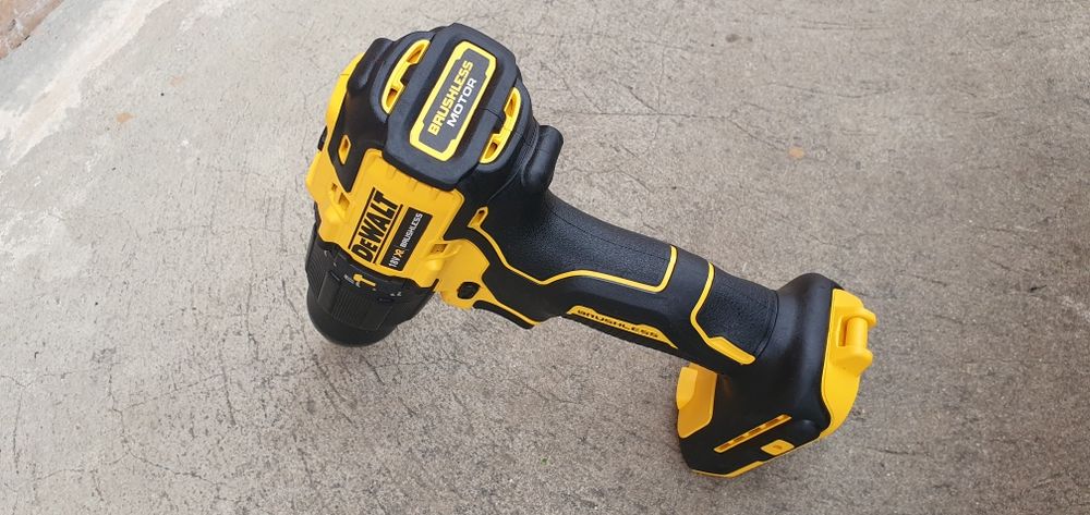 Corp masina  de găurit și înșurubat  dewalt