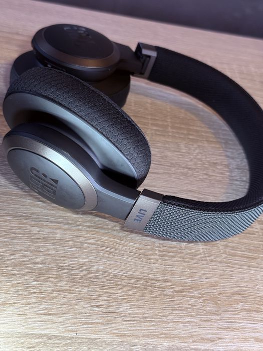 JBL Live 650BTNC безжични Bluetooth слушалки с активно шумопотискане (ANC)