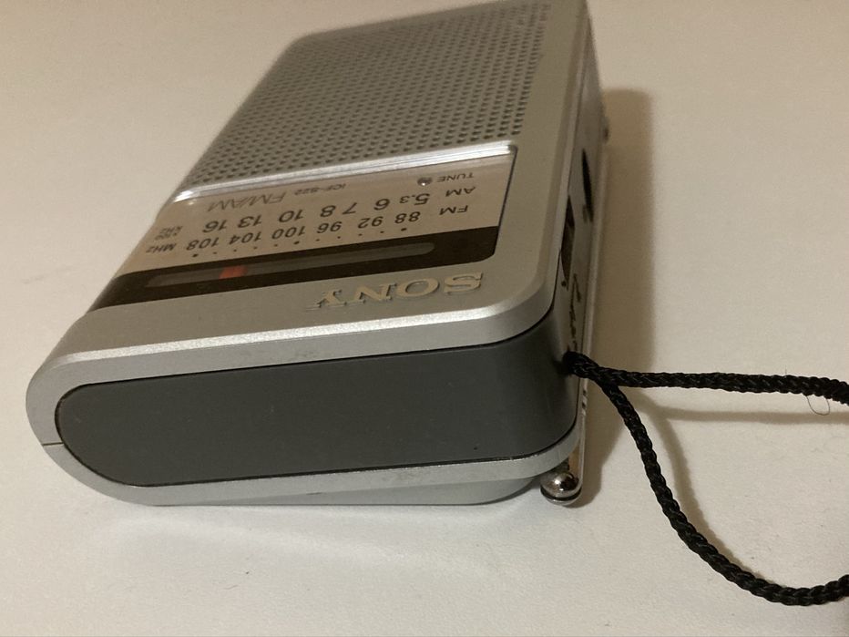 Портативен радио приемник SONY ICF-S22